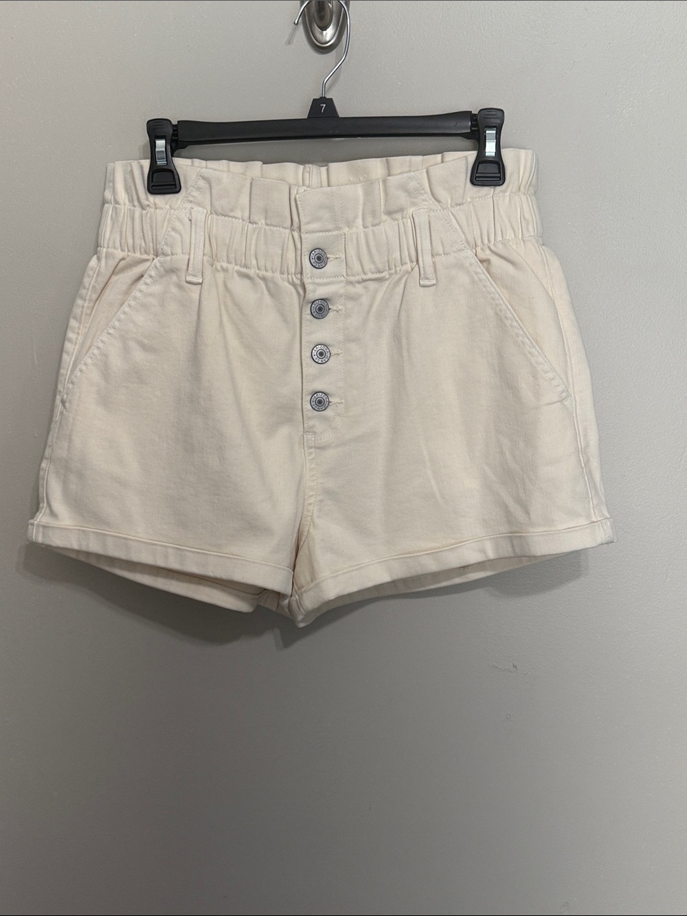 Arizona Jean Company Cream High Waist Button-Front Shorts